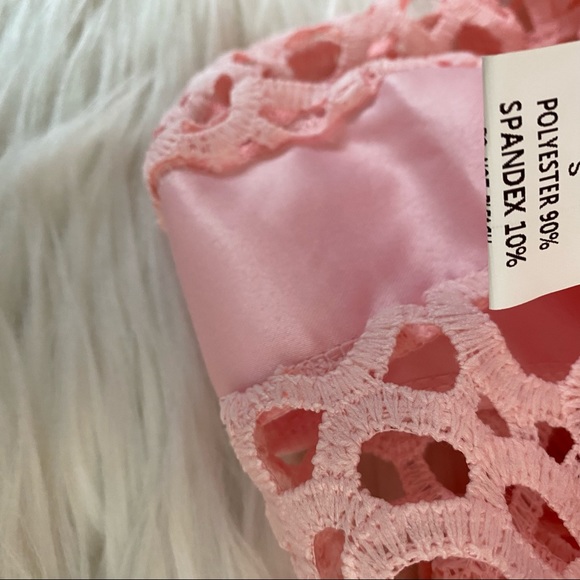 Pink Duster - Picture 7 of 7